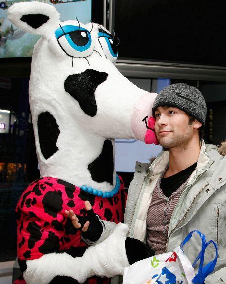 chace crawford and elizabeth minett. toys r us new york city times